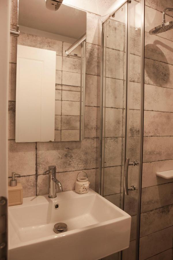 Lovely 1St Fl. Apt, With Balcony In Pagrati Αθήνα Εξωτερικό φωτογραφία